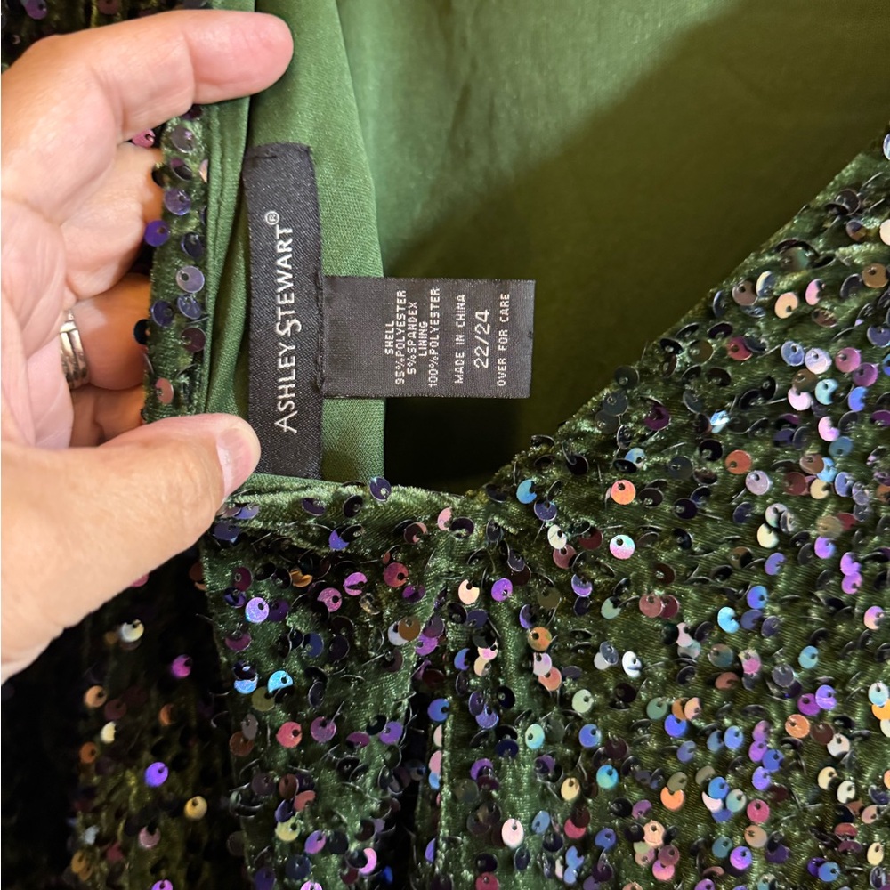 Holiday dress season is upon us!